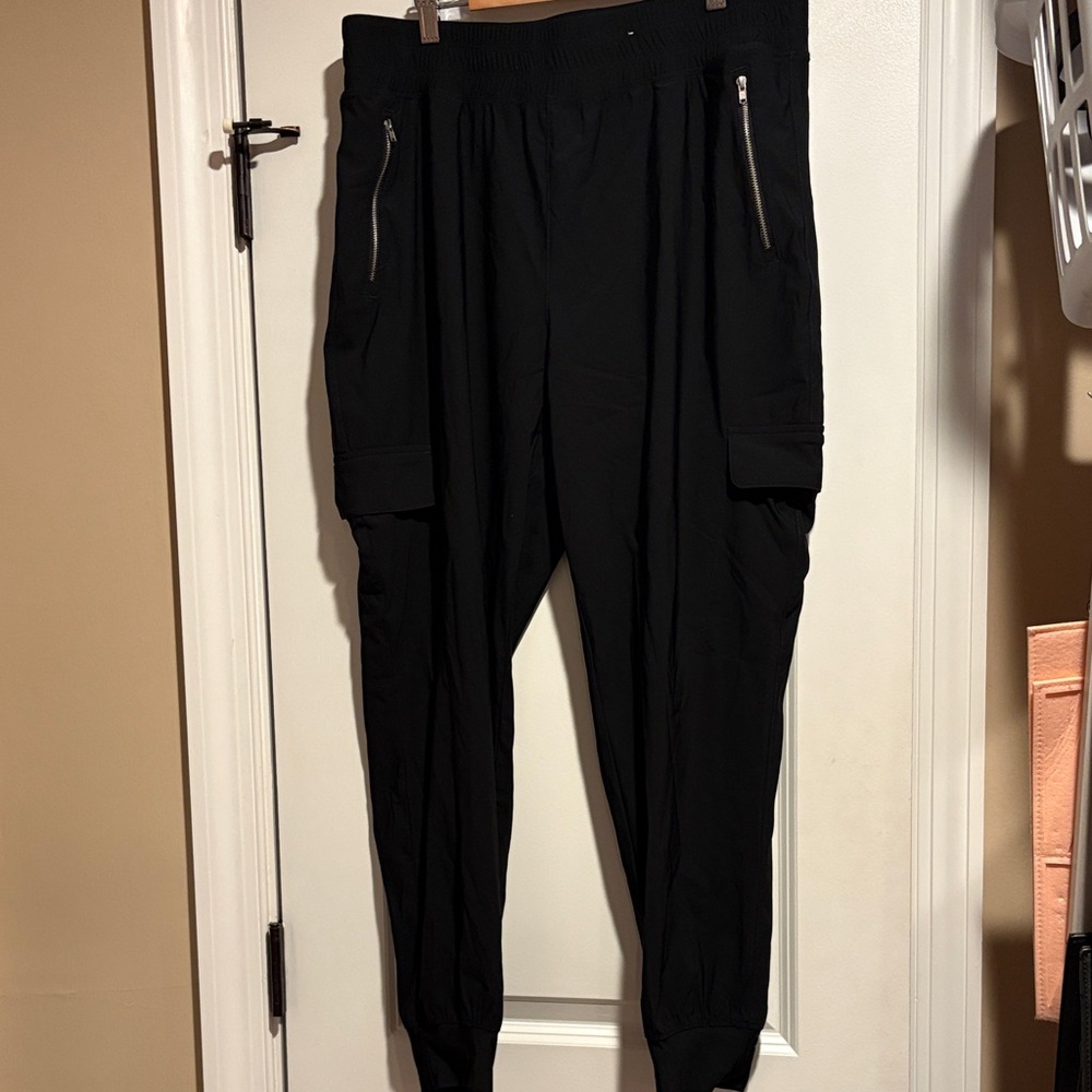 Zippered Joggers ✨